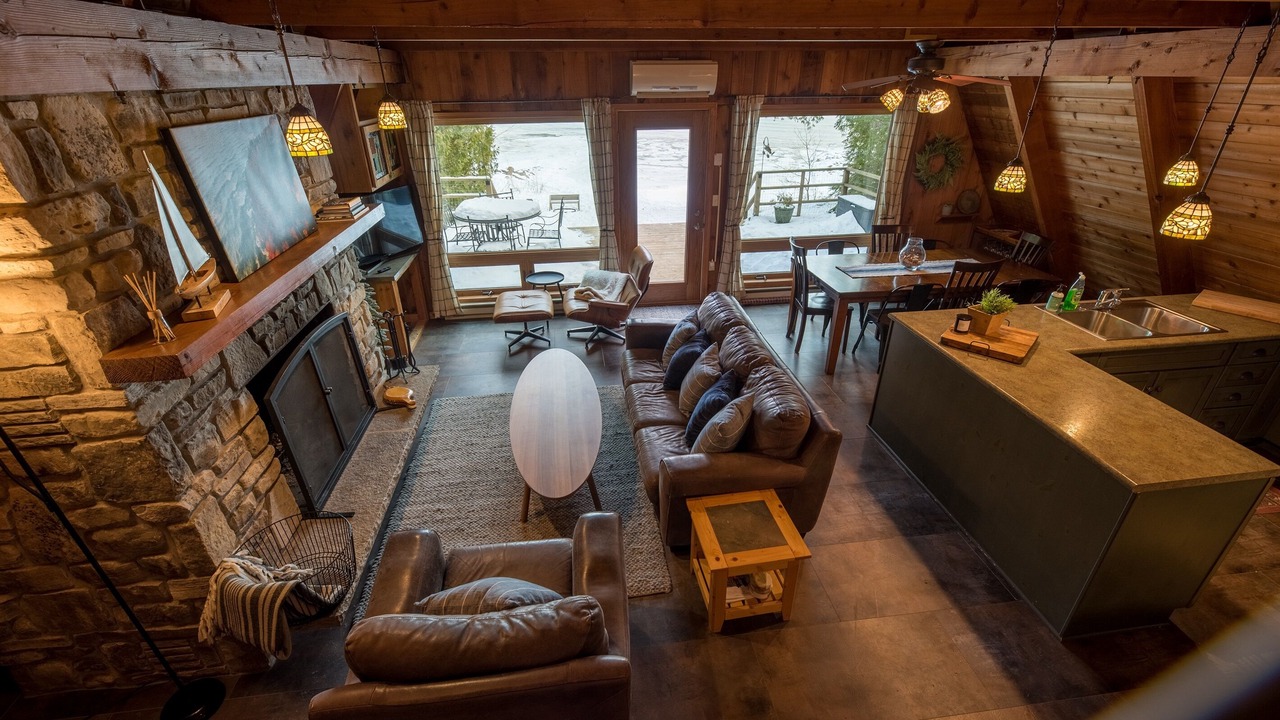 Photo of Livingroom in Ellison Bay