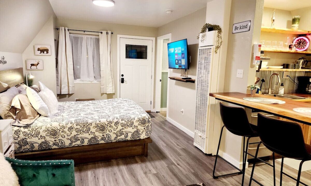 Photo of Bedroom in Glenwood Springs
