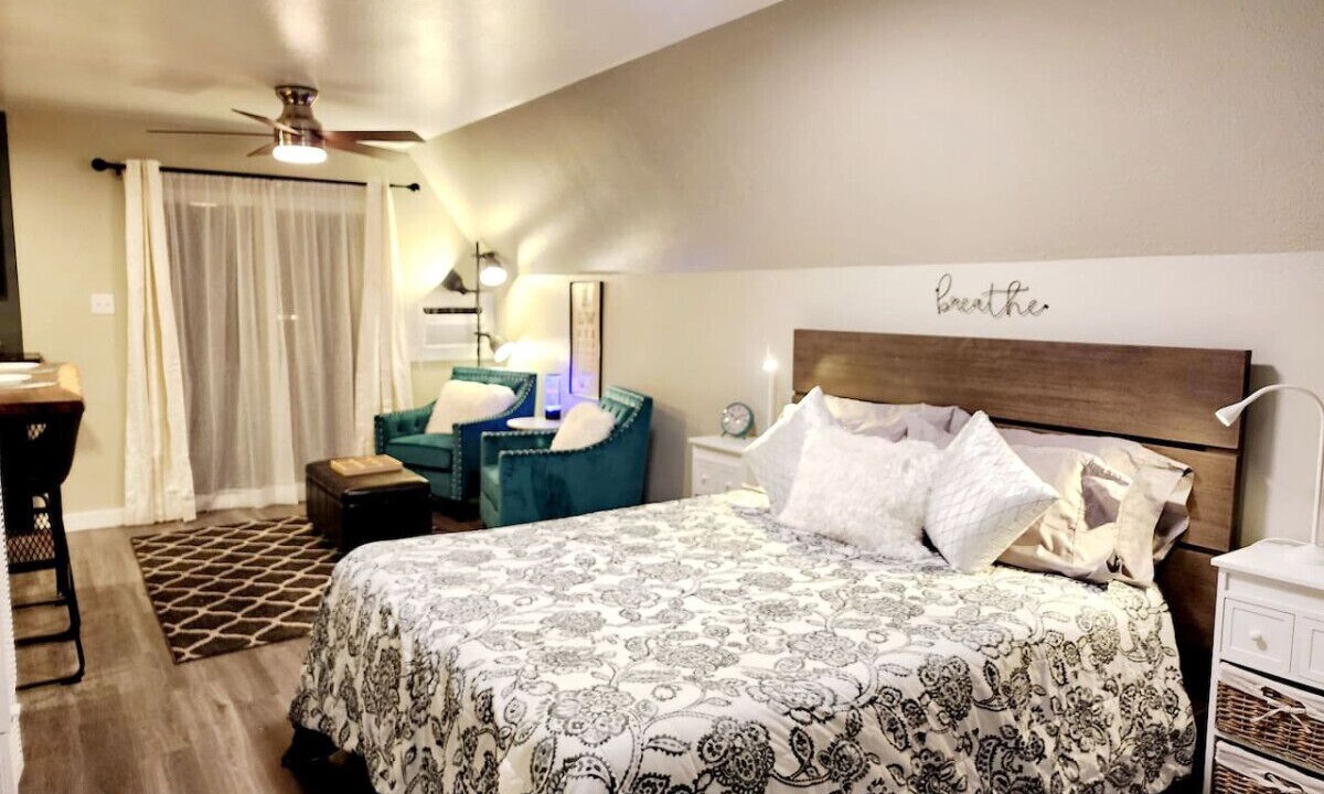 Photo of Bedroom in Glenwood Springs