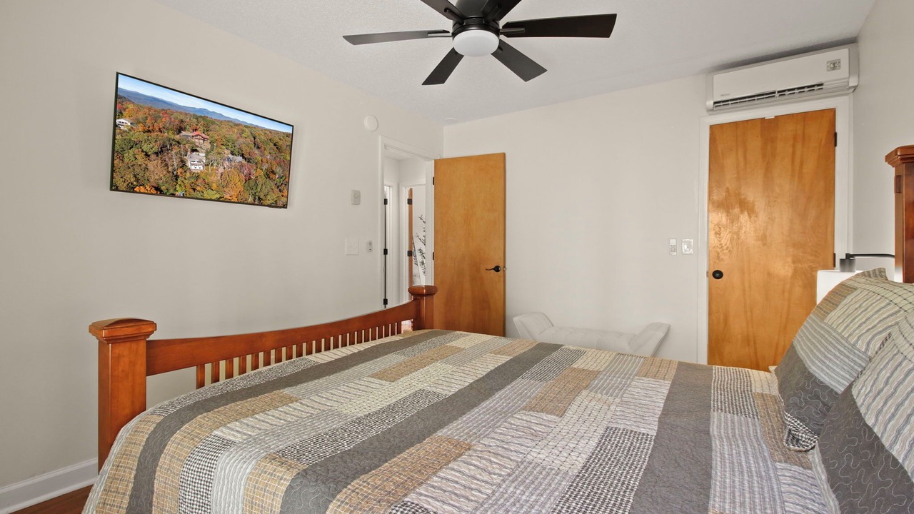 Photo of Bedroom in Charter Hills
