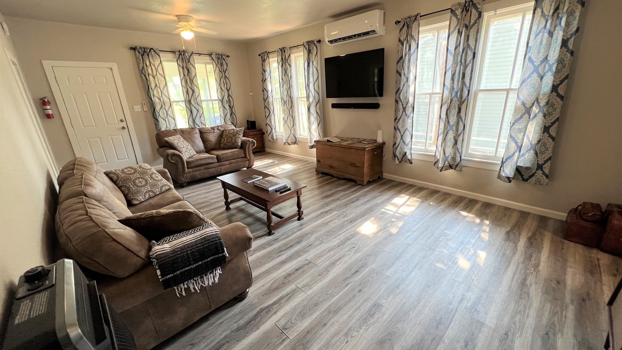 Photo of Livingroom in Waco