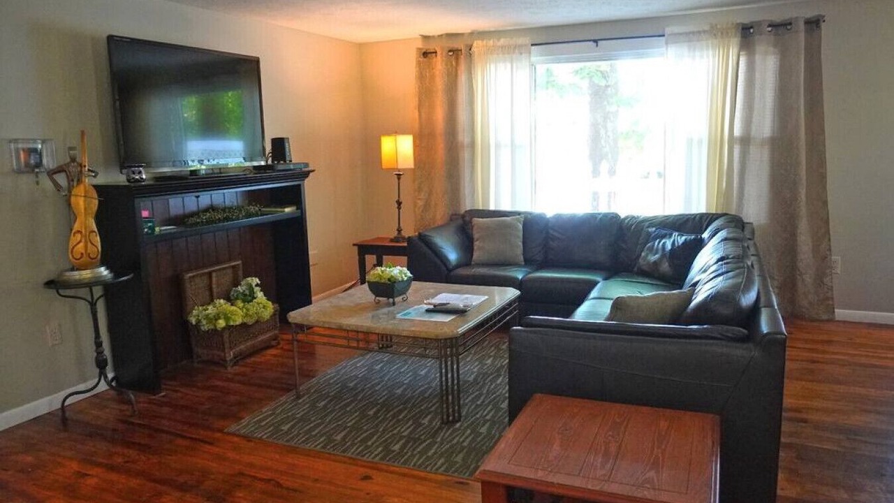 Photo of Livingroom in Keene