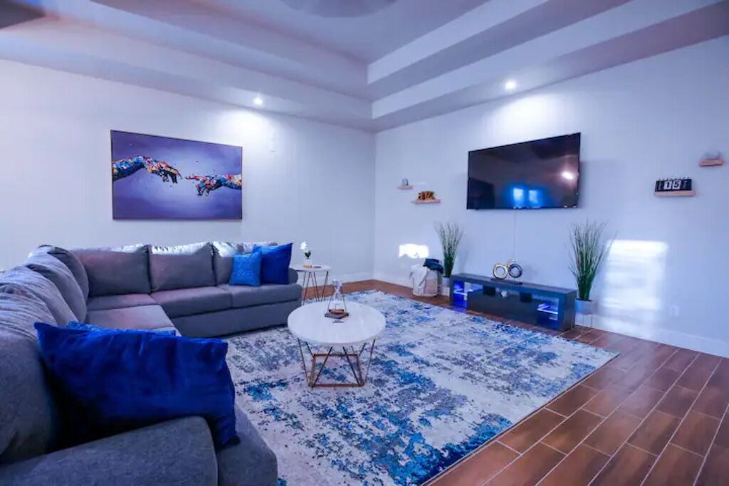 Photo of Livingroom in Cedar Crest