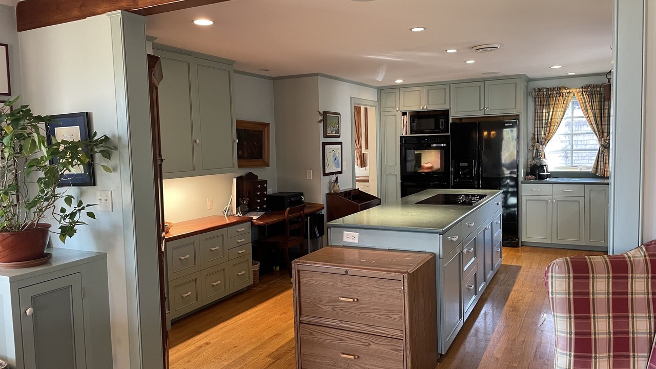 Photo of Kitchen in West Chop