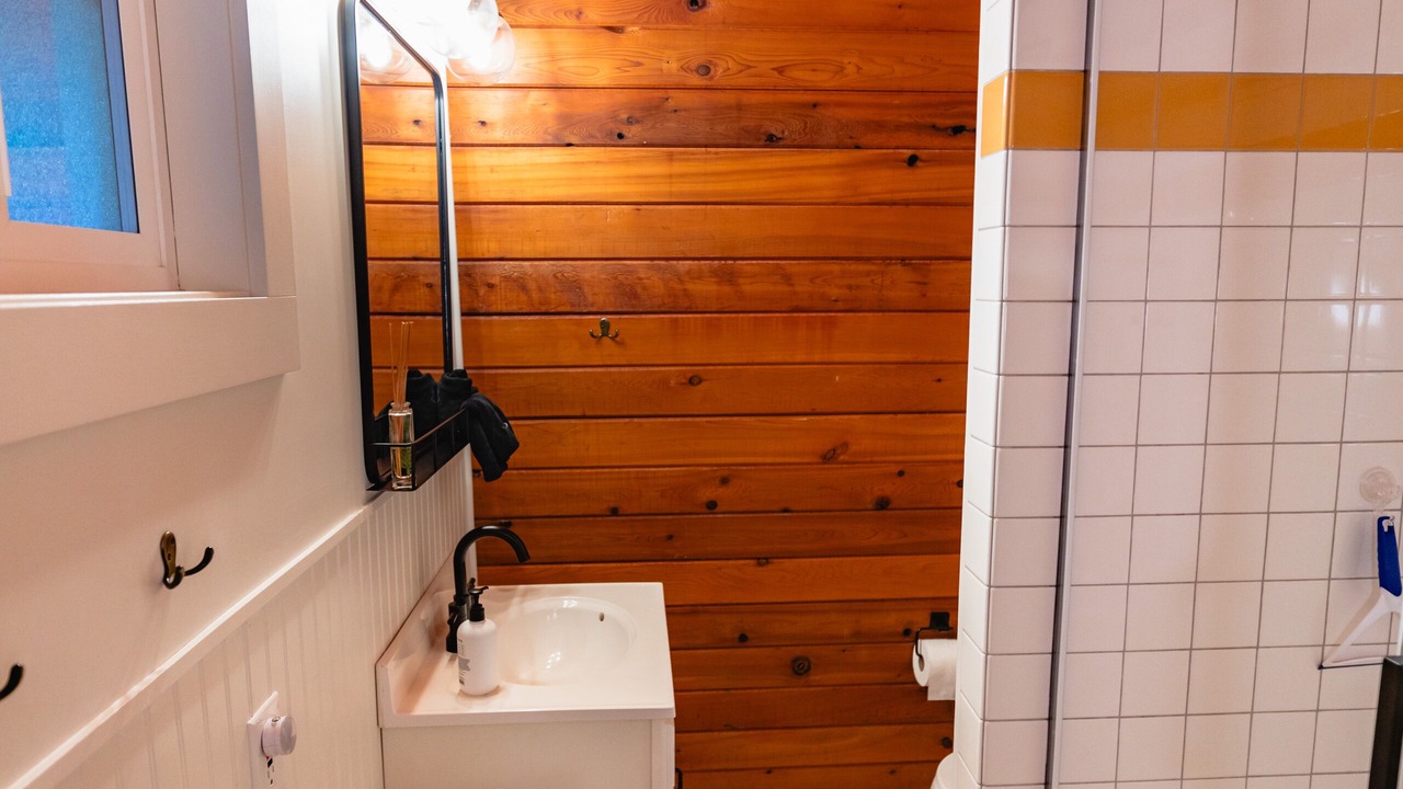 Photo of Bathroom in Glacier