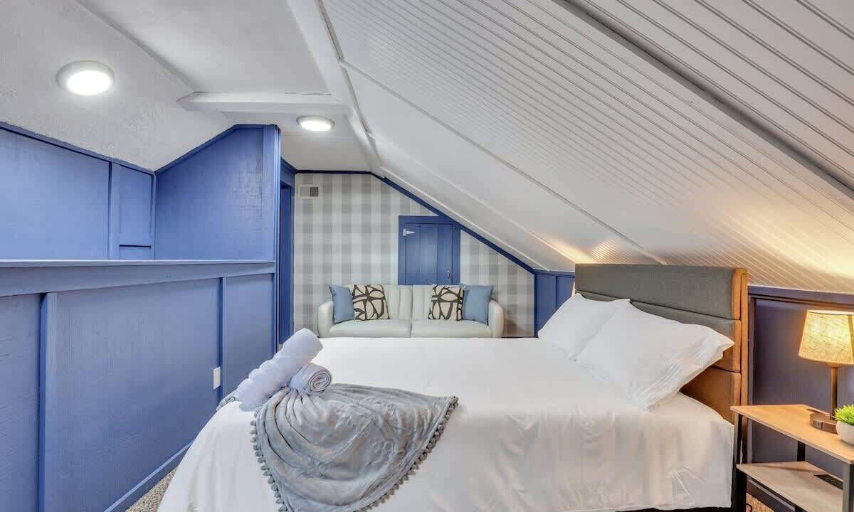 Photo of Bedroom in Richmond Hill