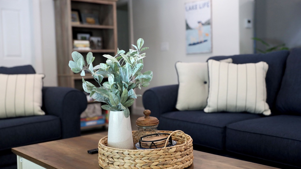Photo of Livingroom in Lamoreaux Landing