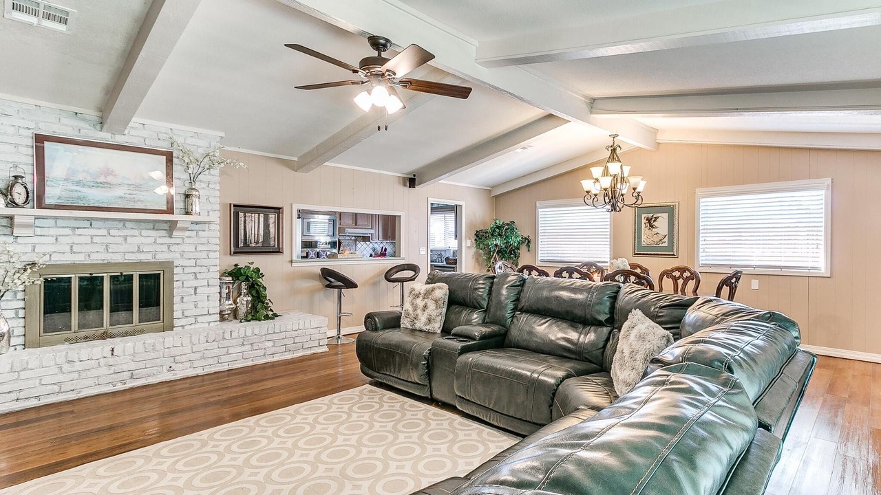 Photo of Livingroom in Tulsa