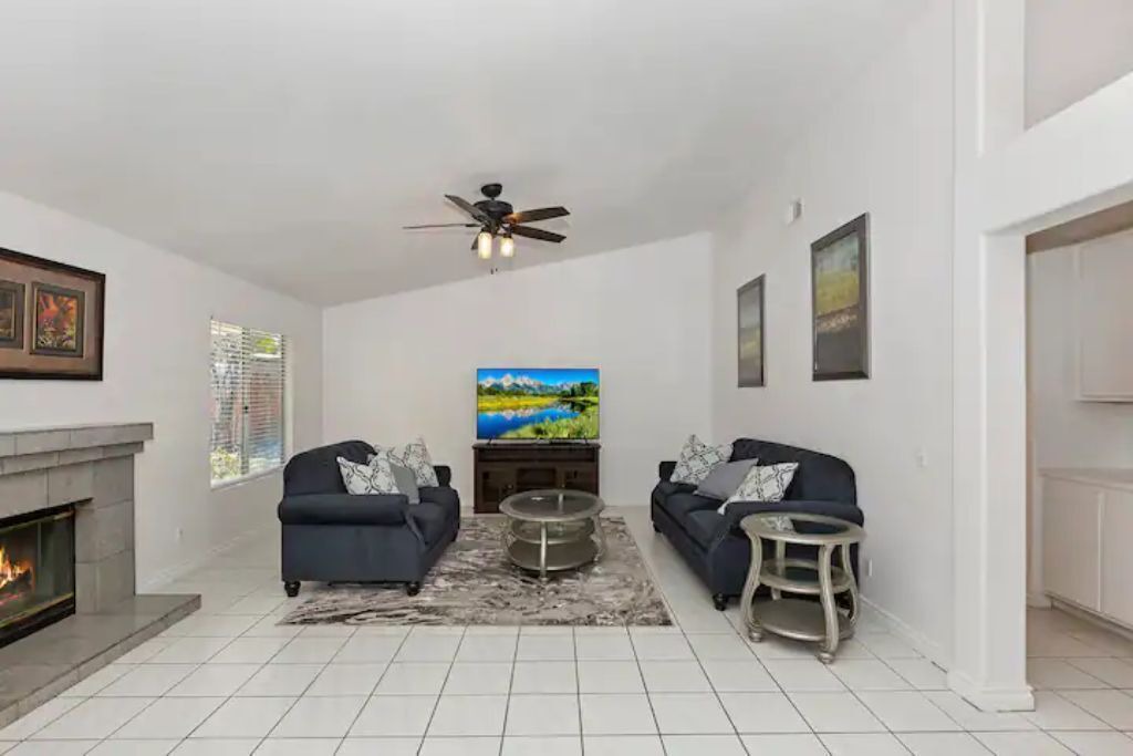 Photo of Livingroom in Victorville