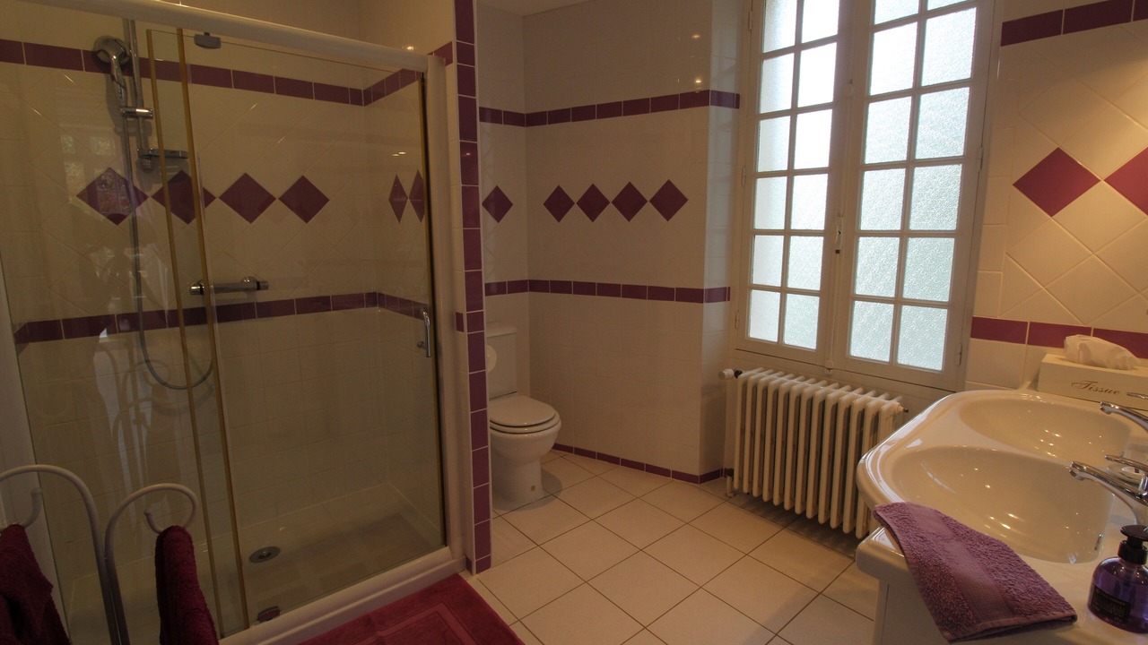 Photo of Bathroom in Saint-Hilaire-de-Villefranche