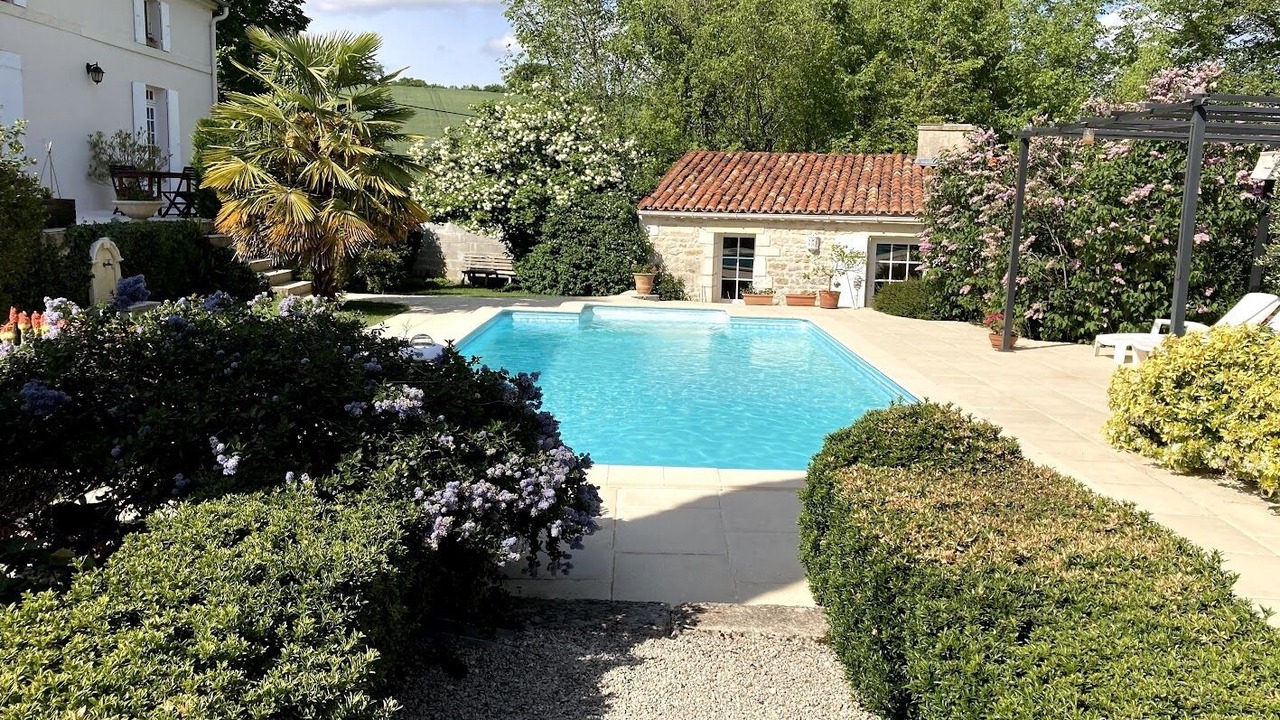 Photo of Outdoor in Saint-Hilaire-de-Villefranche