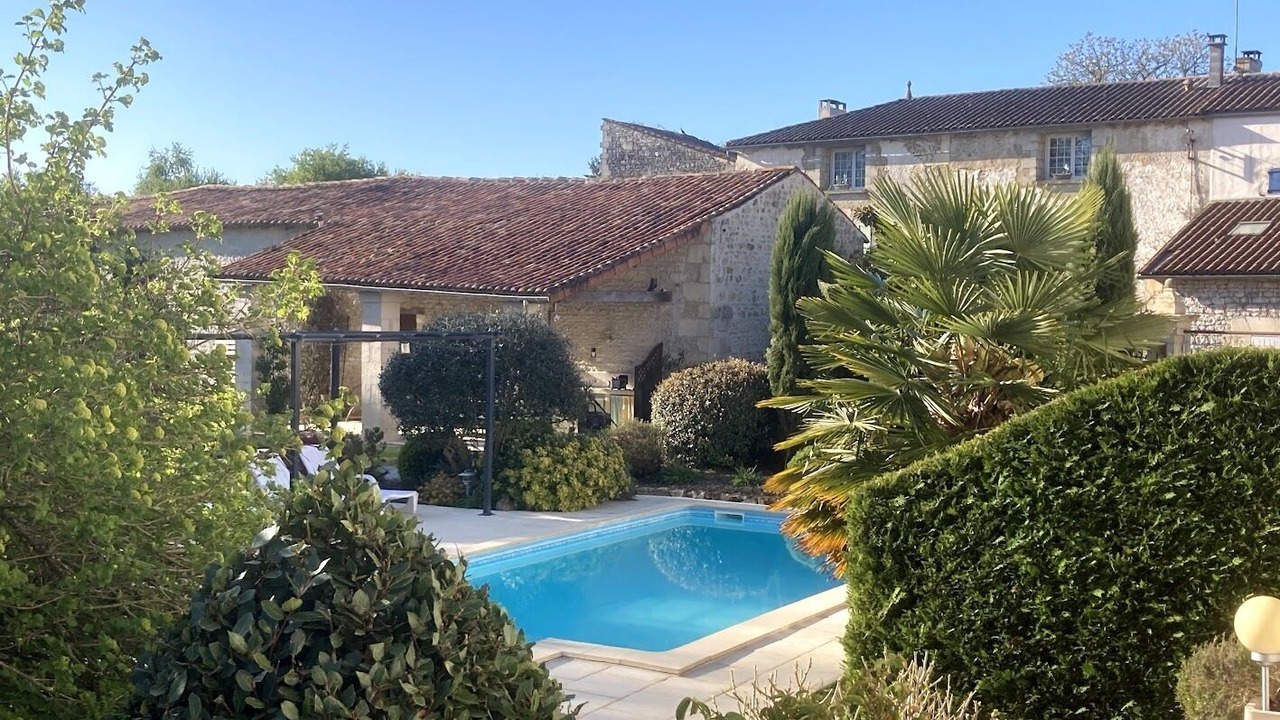 Photo of Outdoor in Saint-Hilaire-de-Villefranche