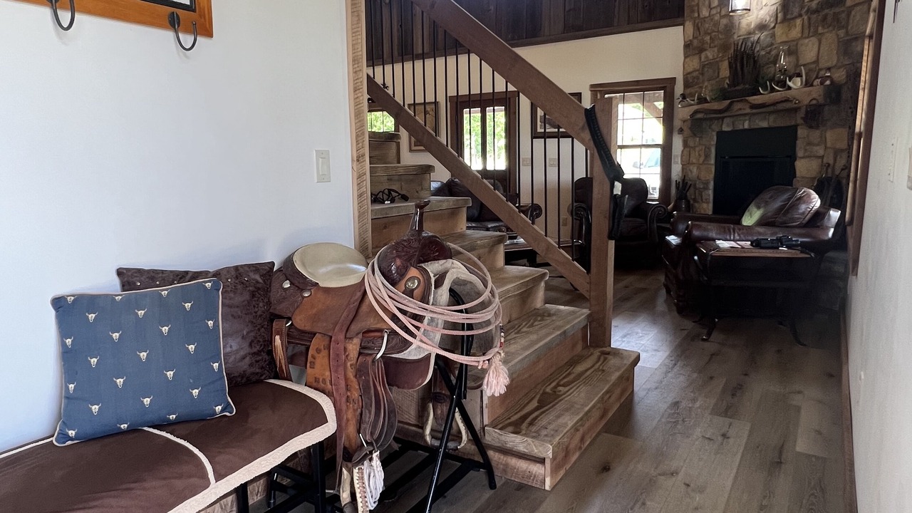 Photo of Others in Hermann