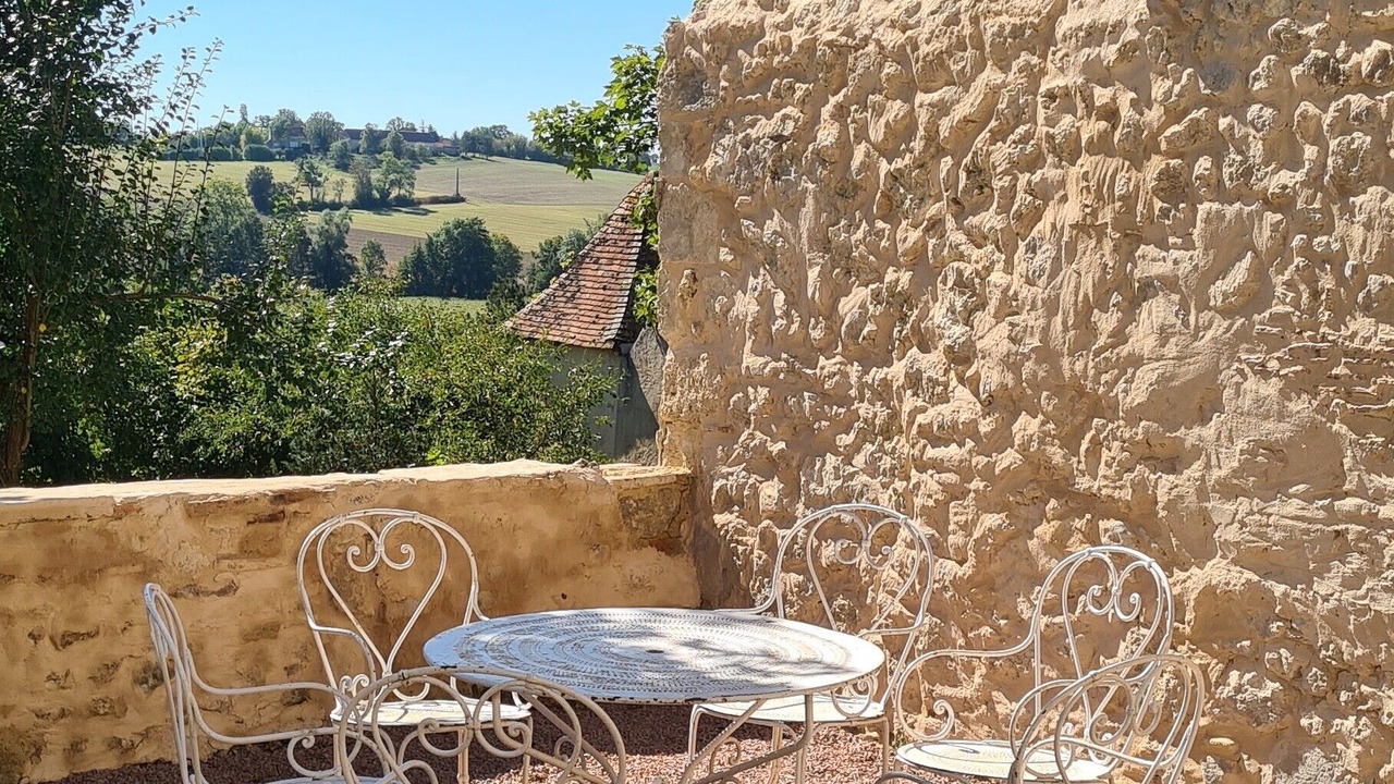 Photo of Outdoor in Besson