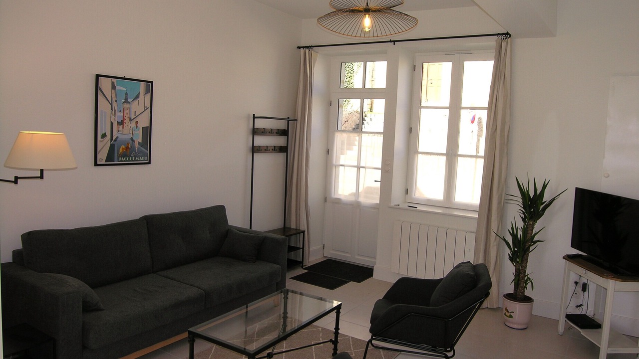 Photo of Livingroom in Besson