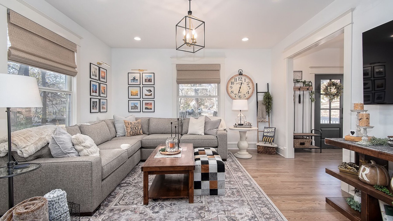 Photo of Livingroom in University Place