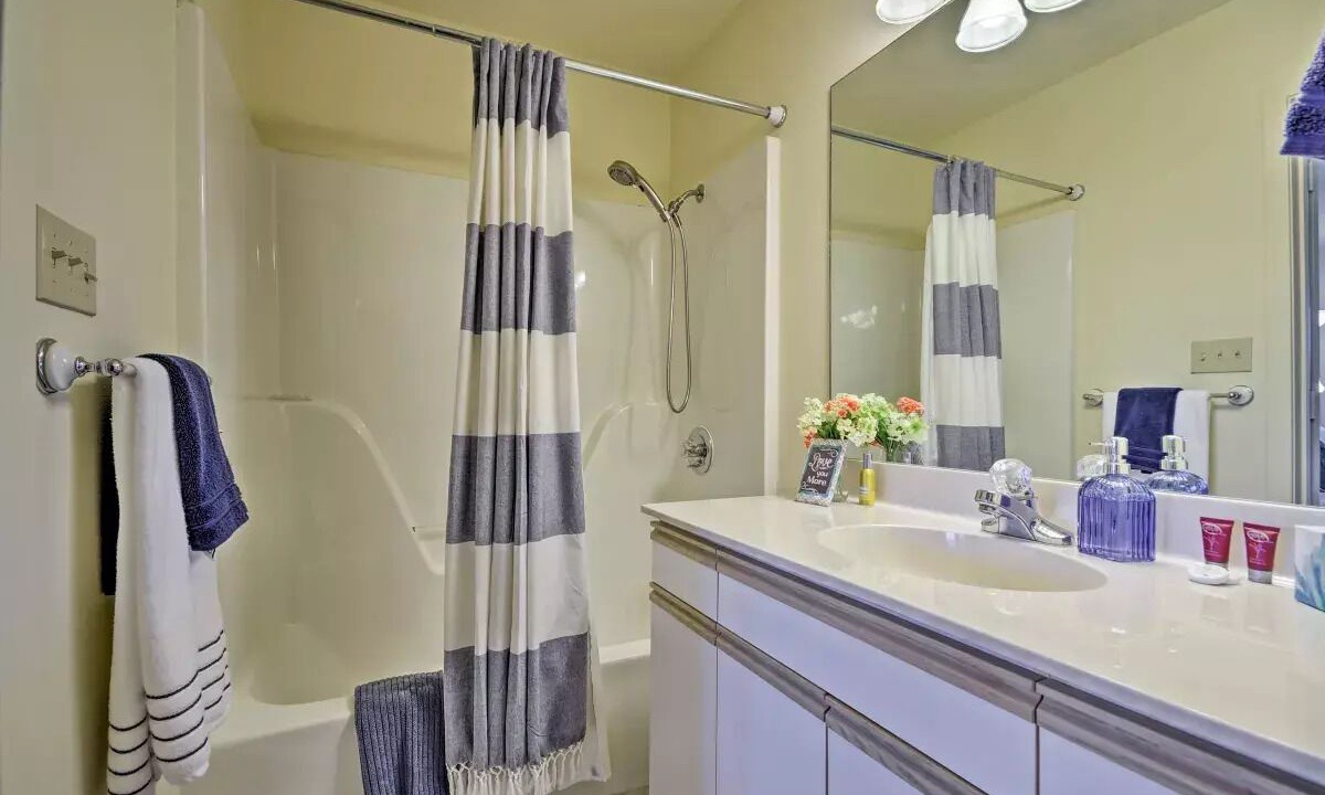 Photo of Bathroom in Branson