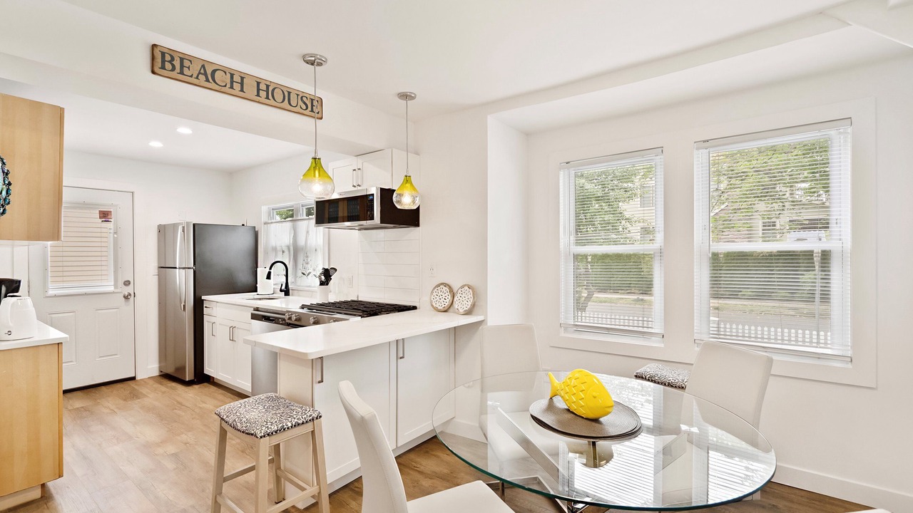 Photo of Others in Wall