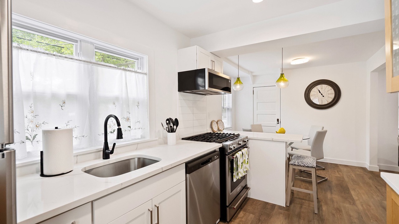 Photo of Others in Wall