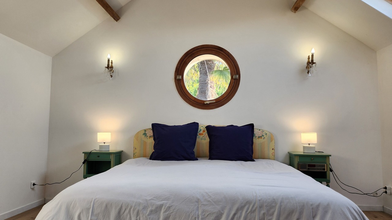 Photo of Bedroom in Nalliers