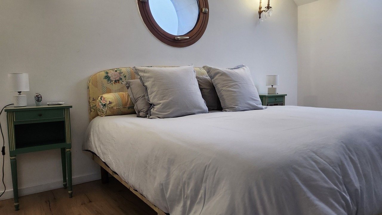Photo of Bedroom in Nalliers