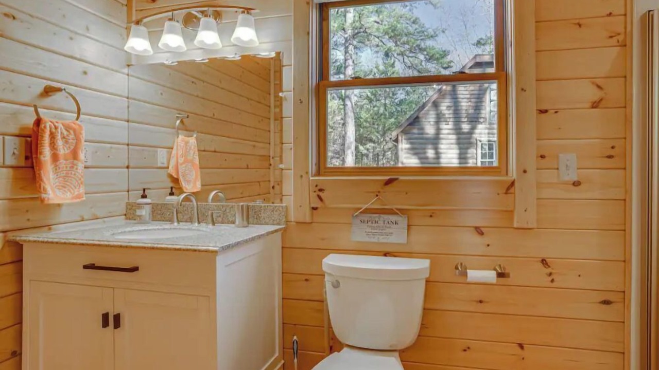 Photo of Bathroom in Ridge