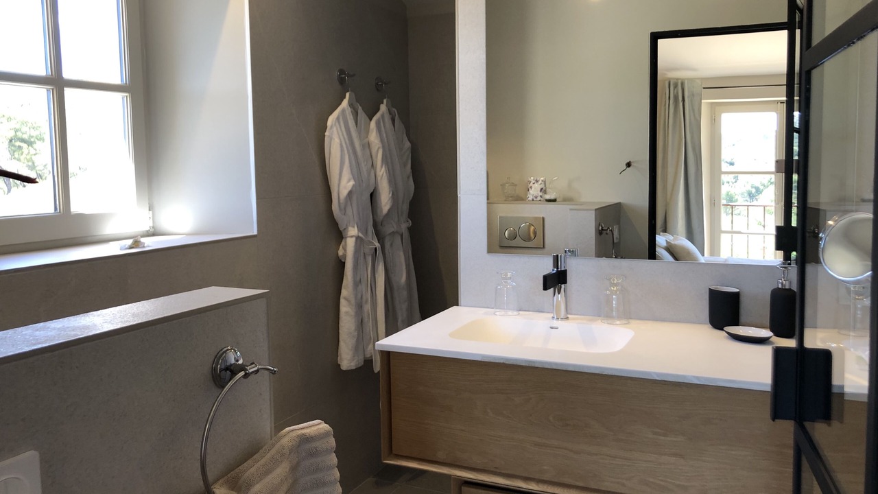 Photo of Bathroom in Les Baux-de-Provence