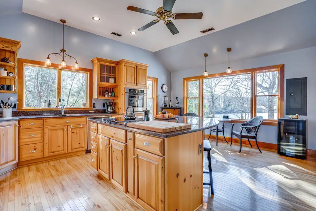 Photo of Kitchen in Ridge