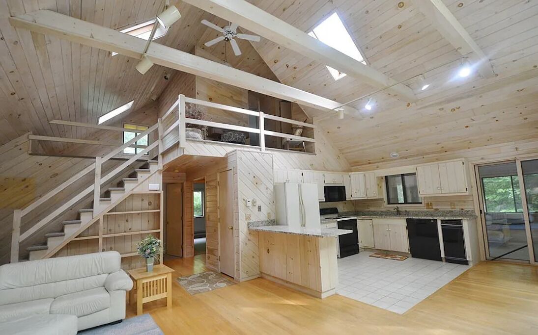 Photo of Livingroom in Sherwood Forest