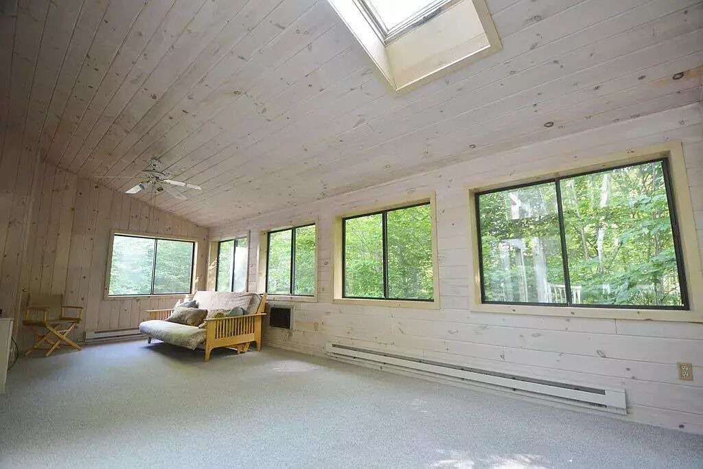 Photo of Livingroom in Sherwood Forest