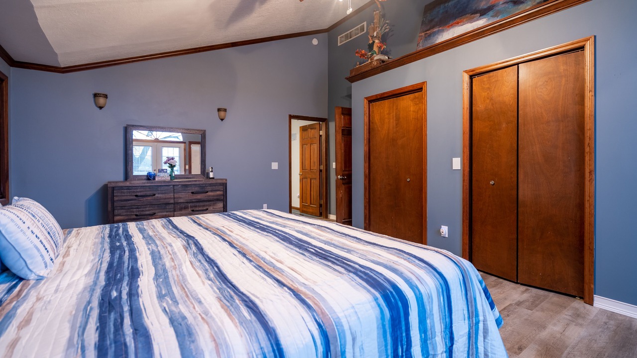 Photo of Bedroom in Jones