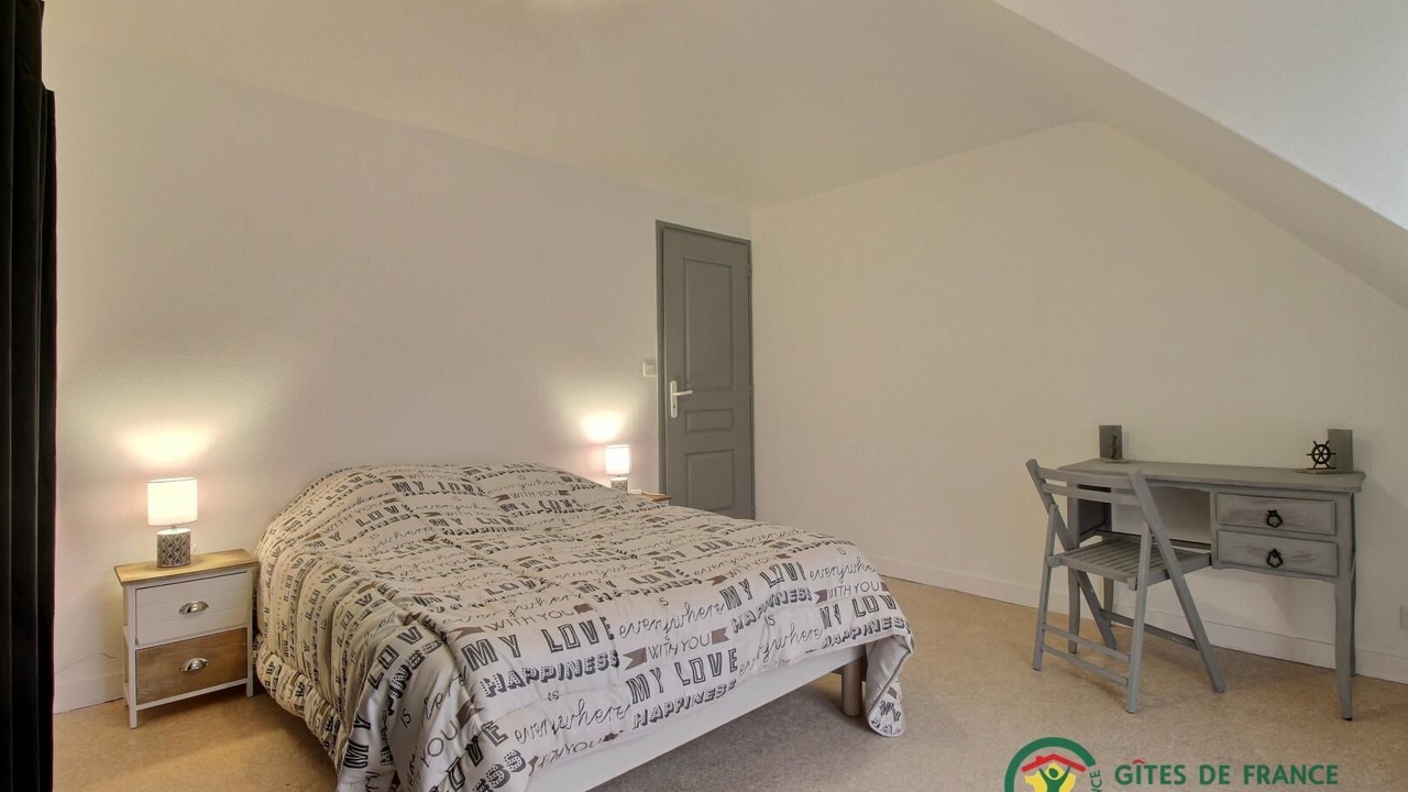 Photo of Bedroom in Crach