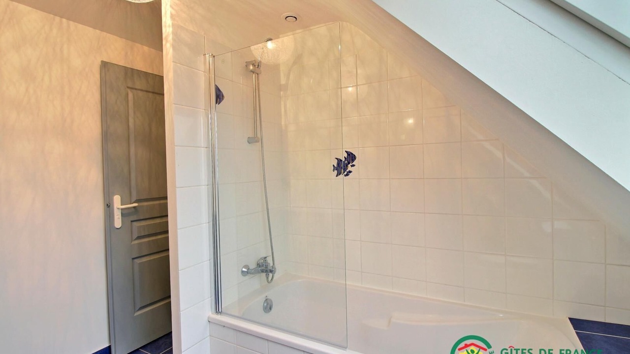 Photo of Others in Crach