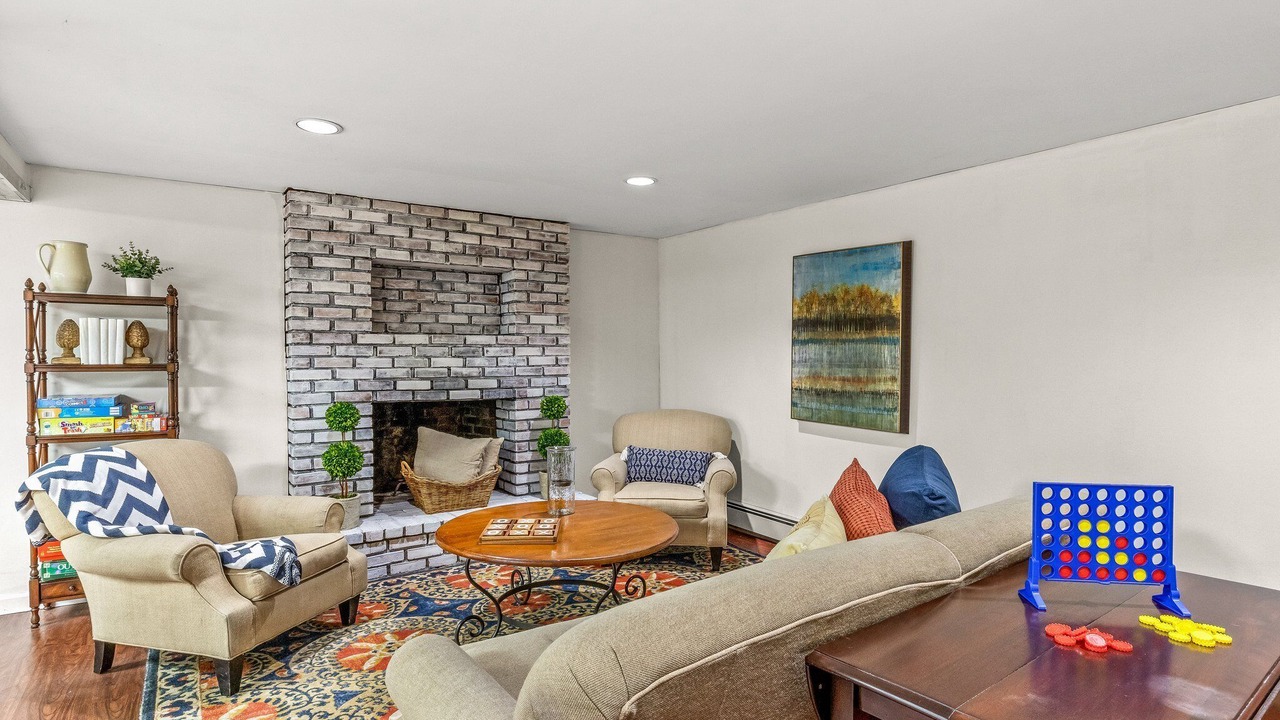 Photo of Livingroom in East Harwich