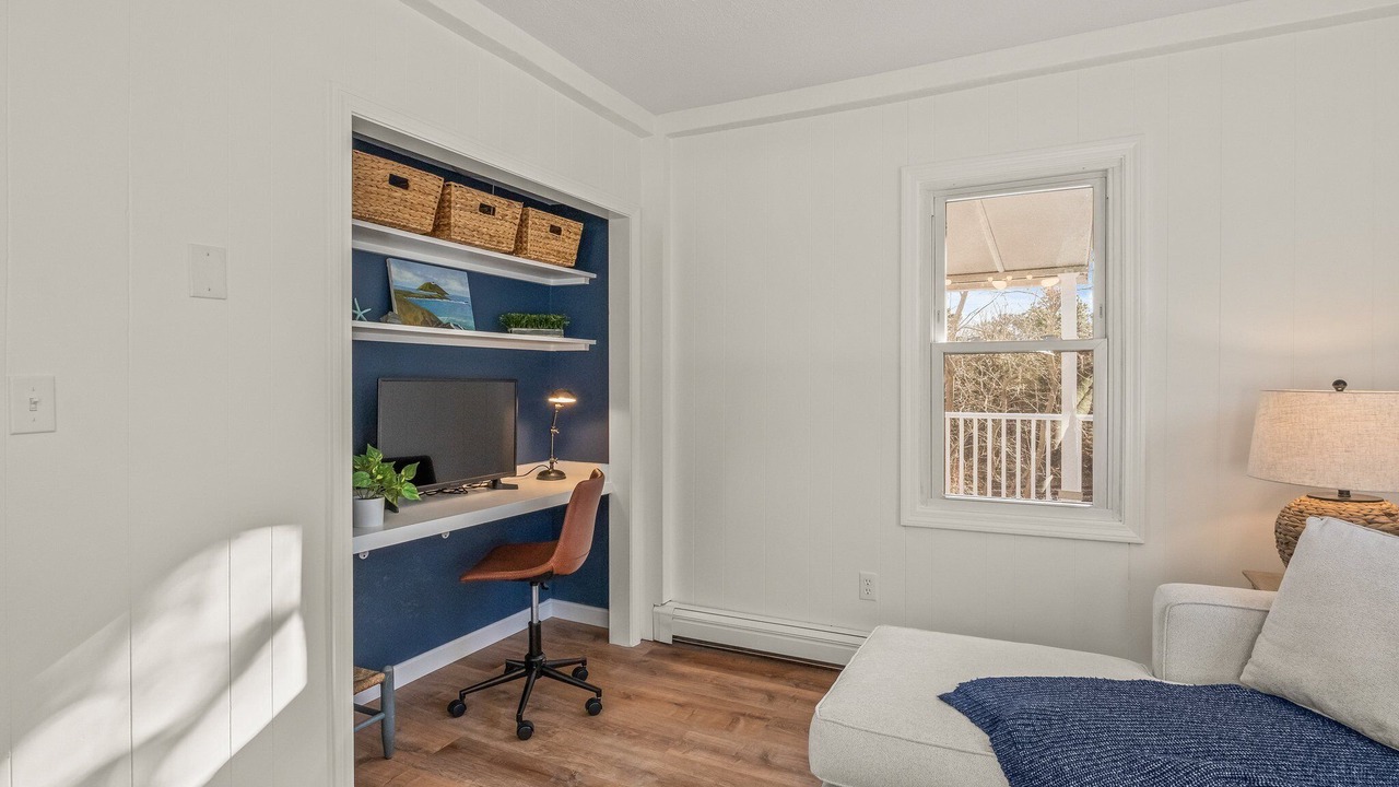 Photo of Livingroom in East Harwich