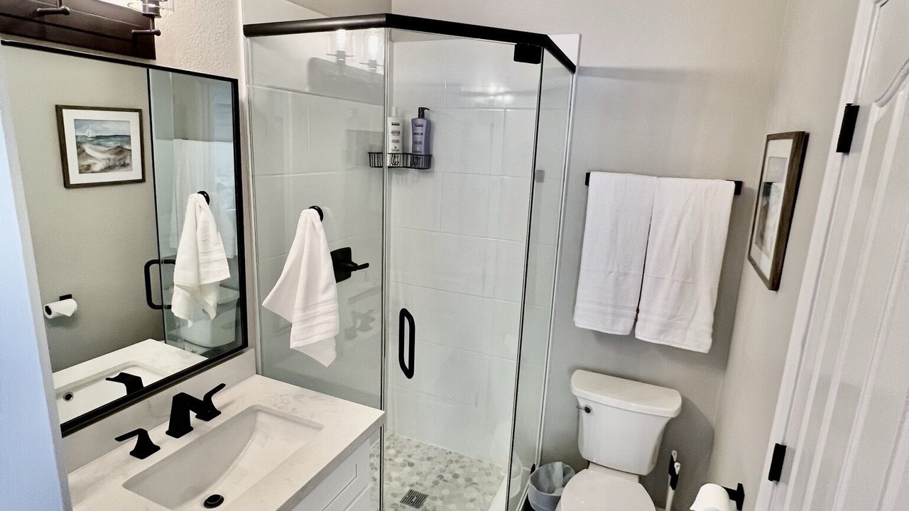 Photo of Bathroom in Val Vista Lakes