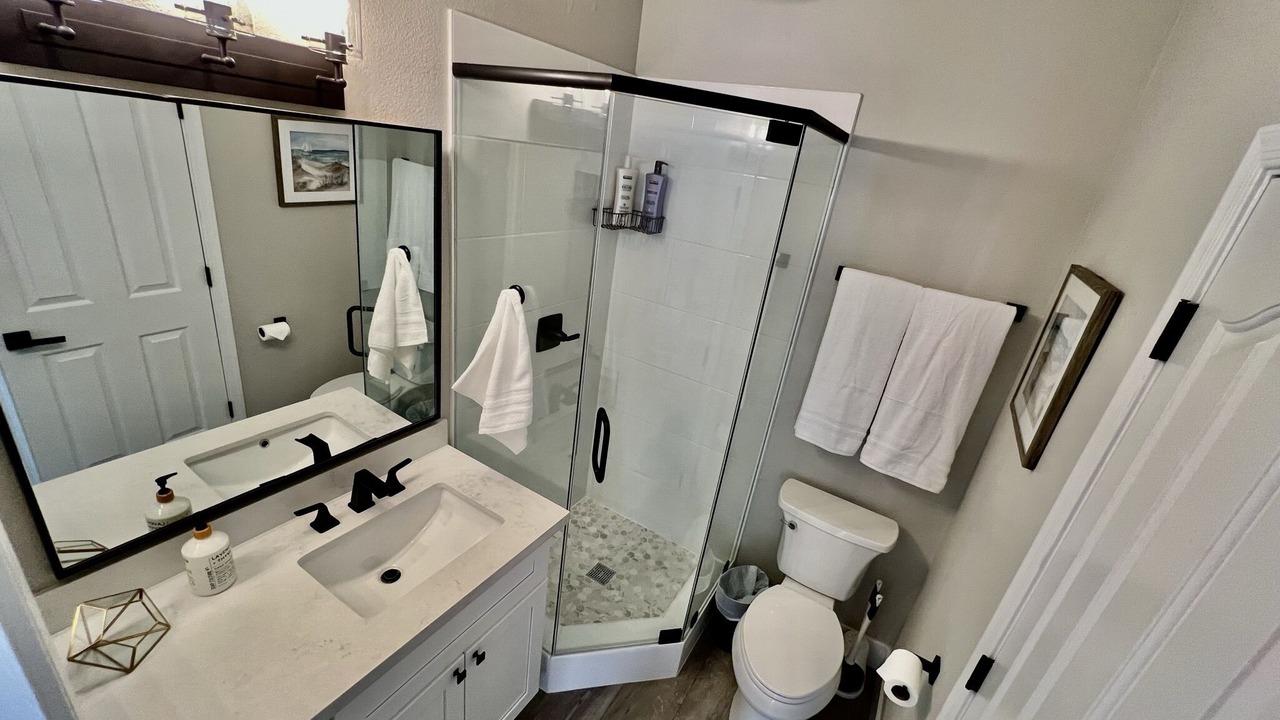 Photo of Bathroom in Val Vista Lakes