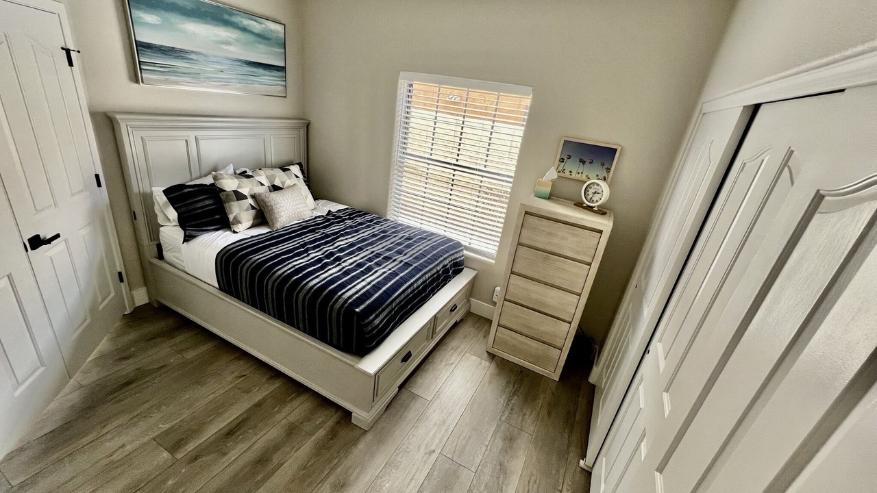 Photo of Bedroom in Val Vista Lakes