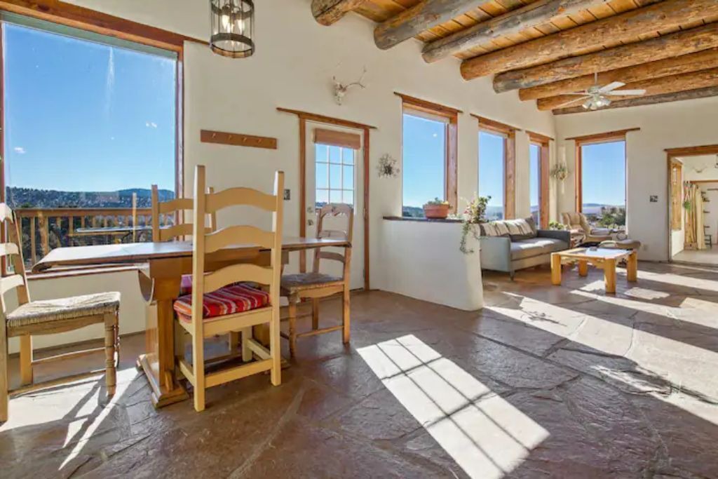 Photo of Livingroom in San Cristobal