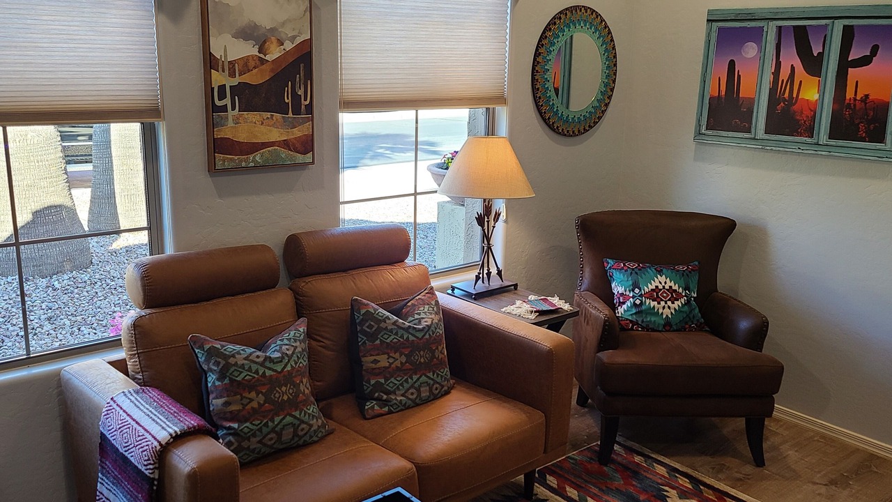 Photo of Livingroom in Emperor Estates