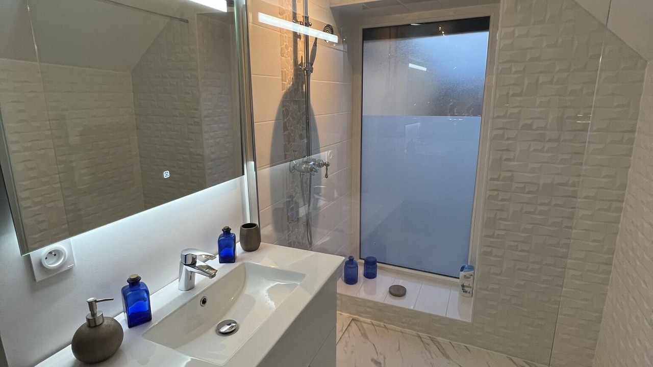 Photo of Bathroom in Saint-Jean-sur-Mayenne