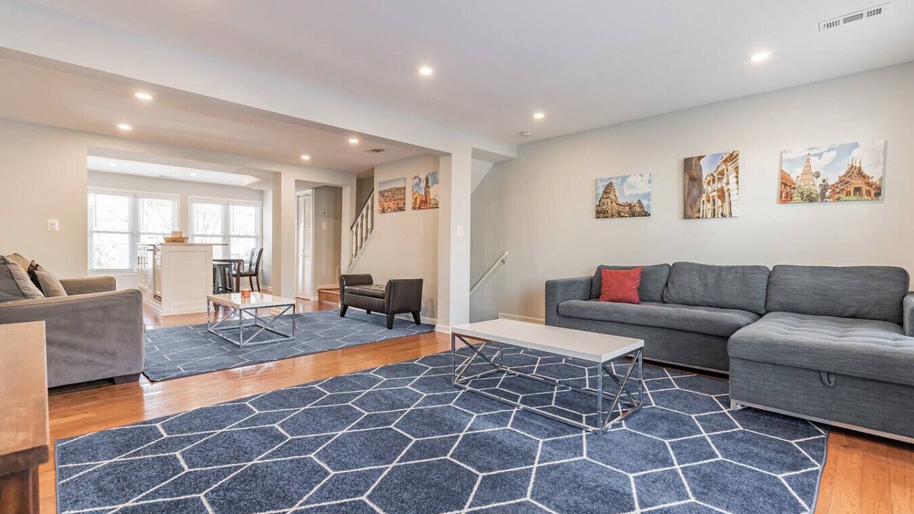 Photo of Livingroom in Columbia Heights