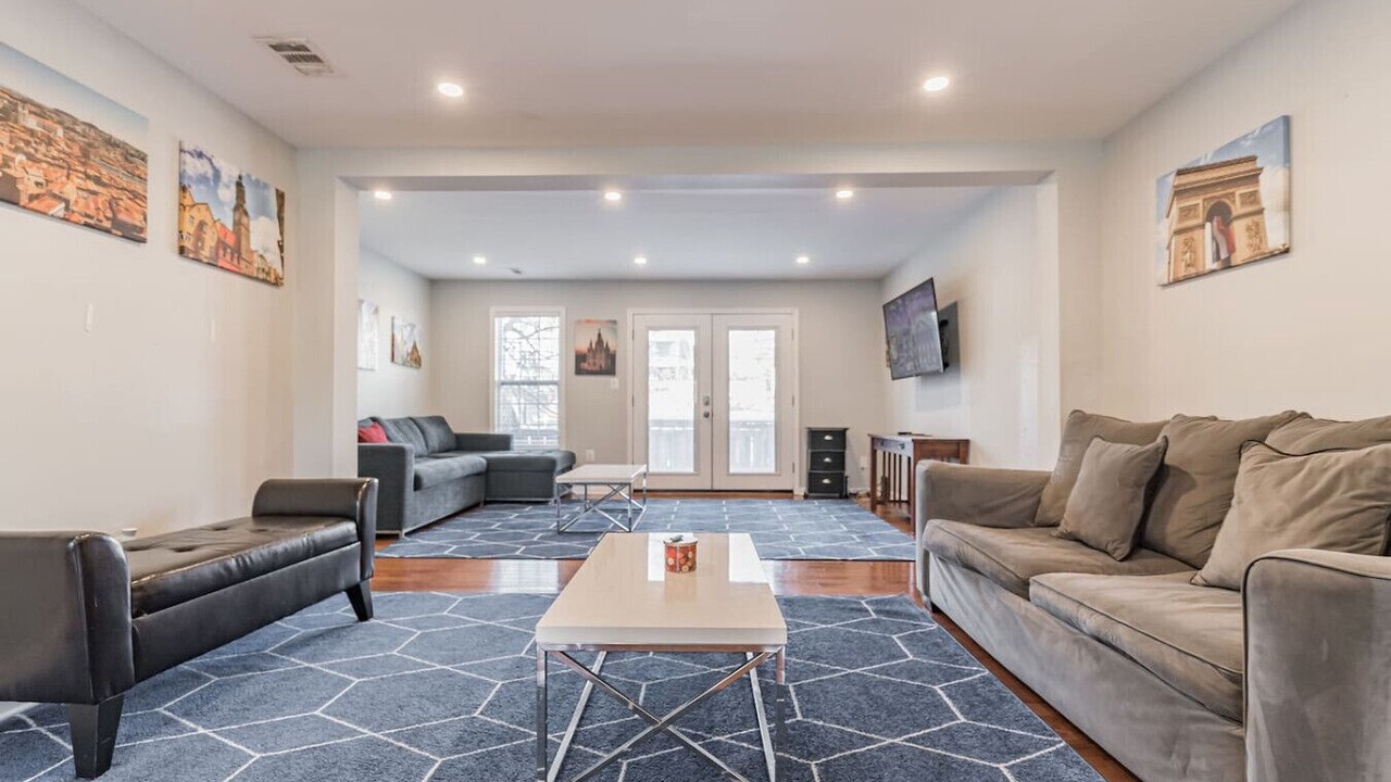 Photo of Livingroom in Columbia Heights