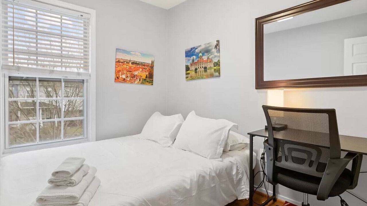 Photo of Bedroom in Columbia Heights