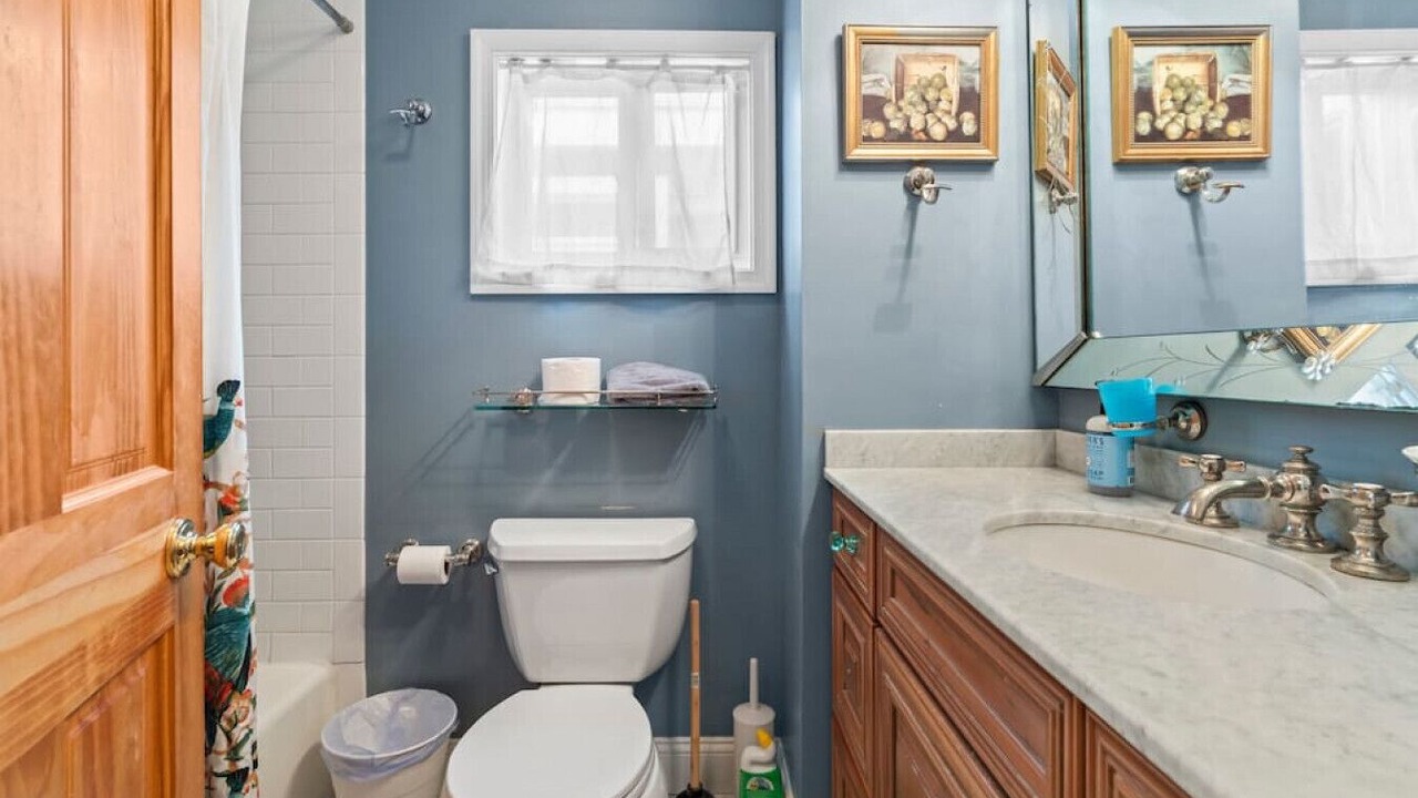 Photo of Bathroom in Brewerytown