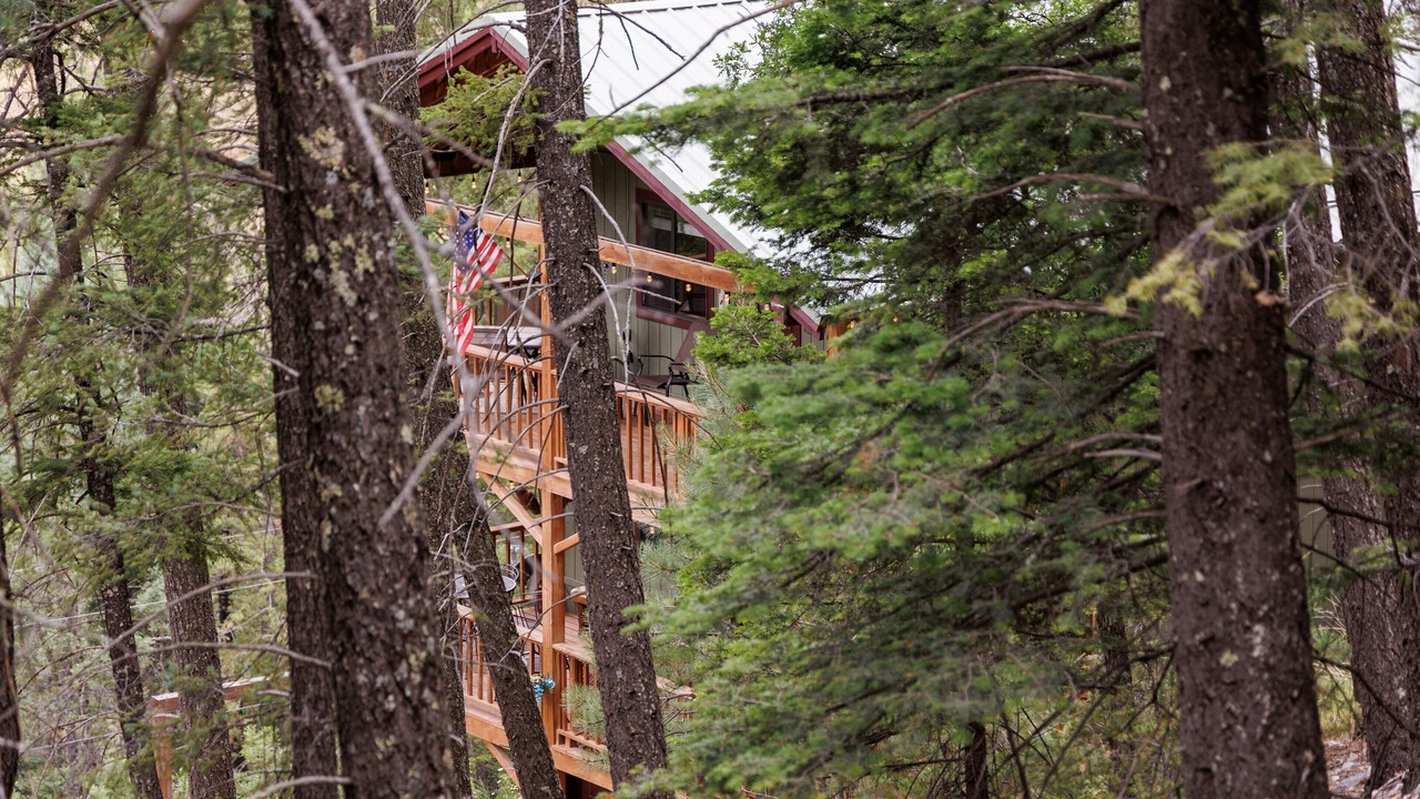 Photo of Bedroom in Cloudcroft