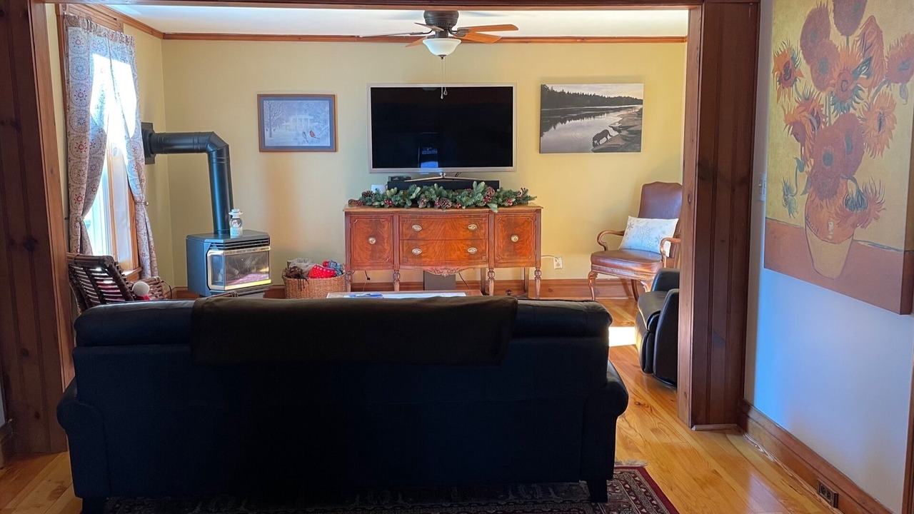 Photo of Livingroom in Dexter