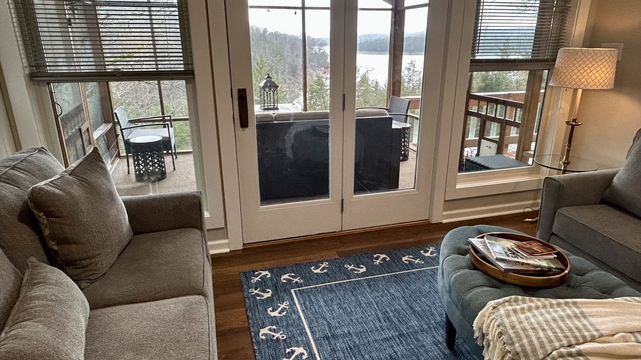 Photo of Livingroom in Lakeview