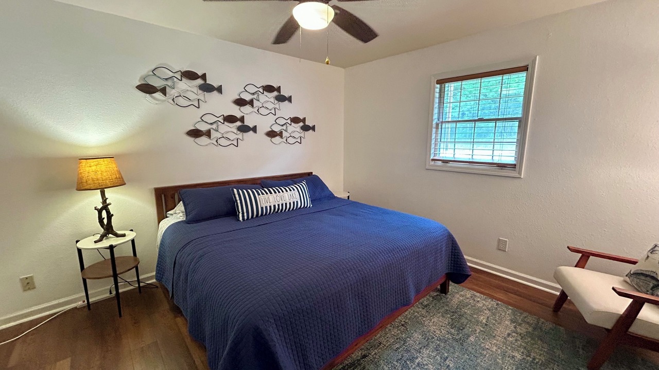 Photo of Bedroom in Lakeview
