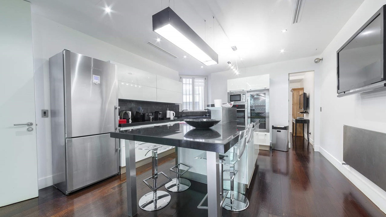Photo of Kitchen in 8th Arrondissement